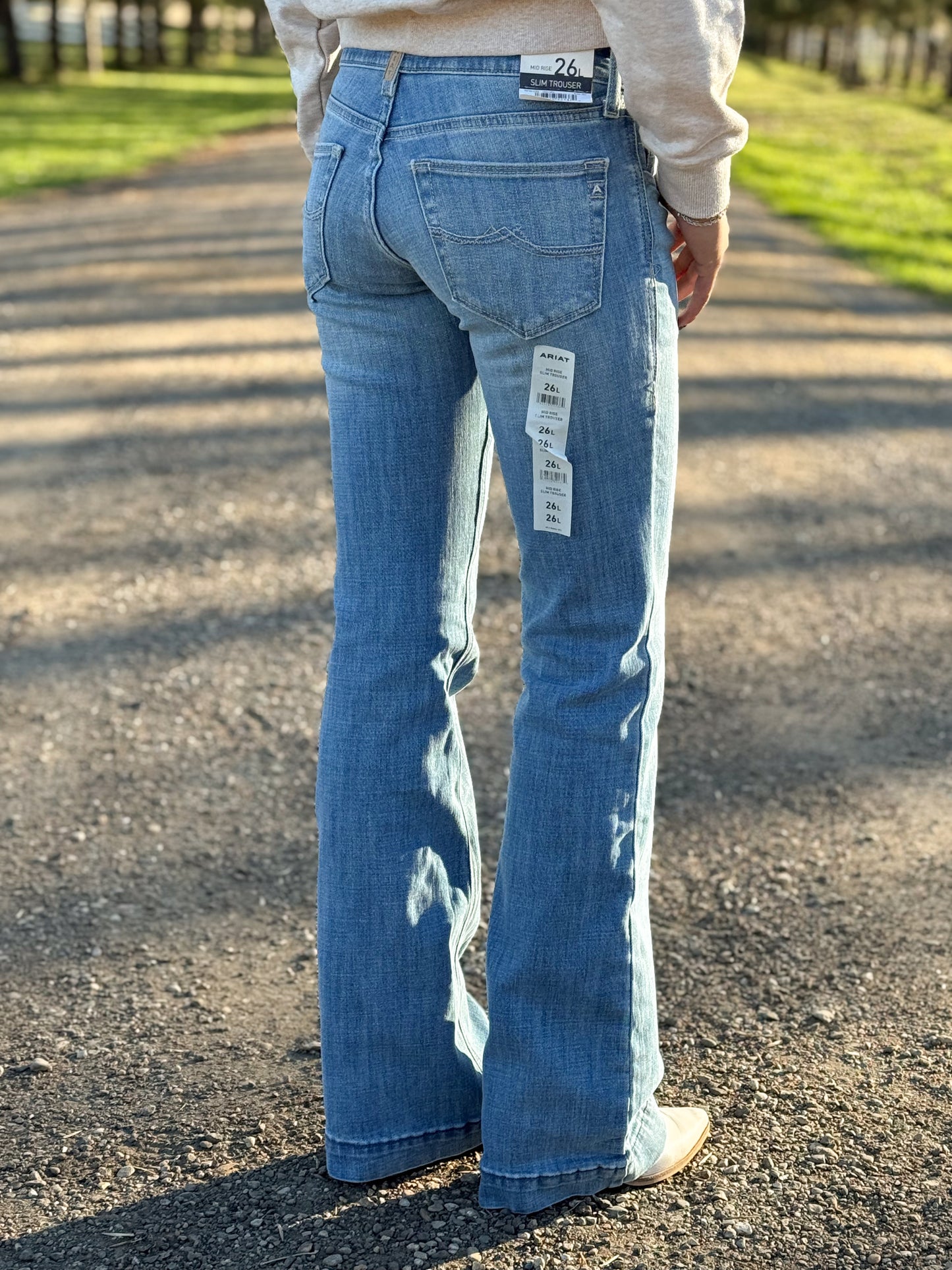 Ariat - Petaluma - Mid Rise Slim Trouser
