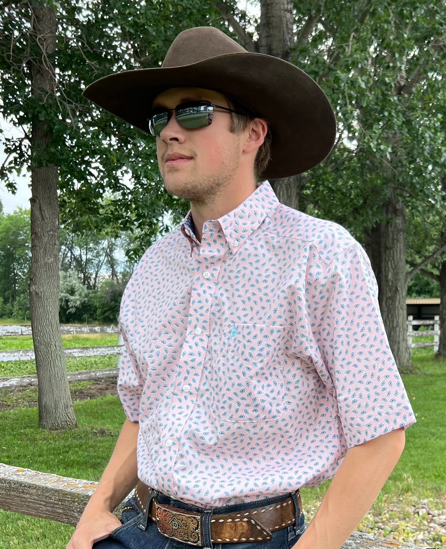 ariat dress shirts for men Ariat Men's Team Logo Twill Fitted Shirt