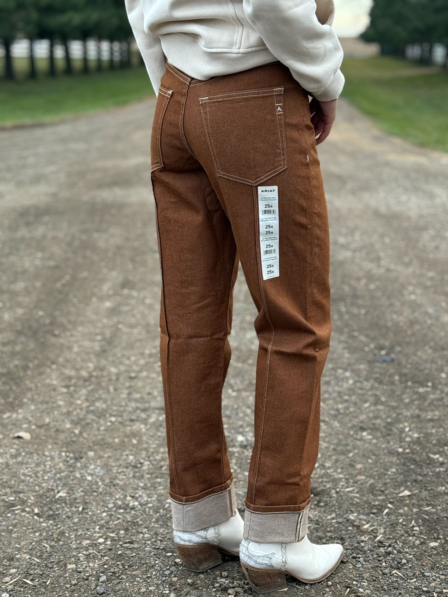 Ariat - Dunkin’ Straight Leg - Ultra High Rise - Pecan Brown