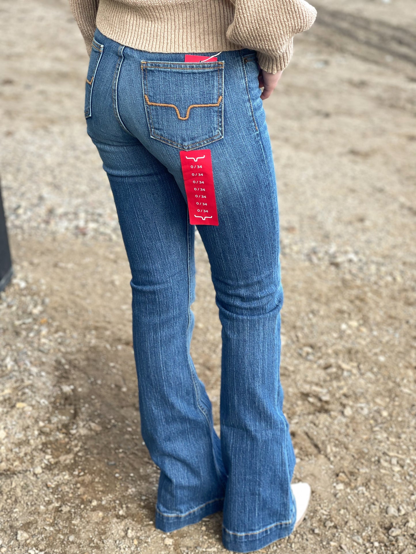 *Damaged* Kimes Ranch -Jennifer - Mid Wash