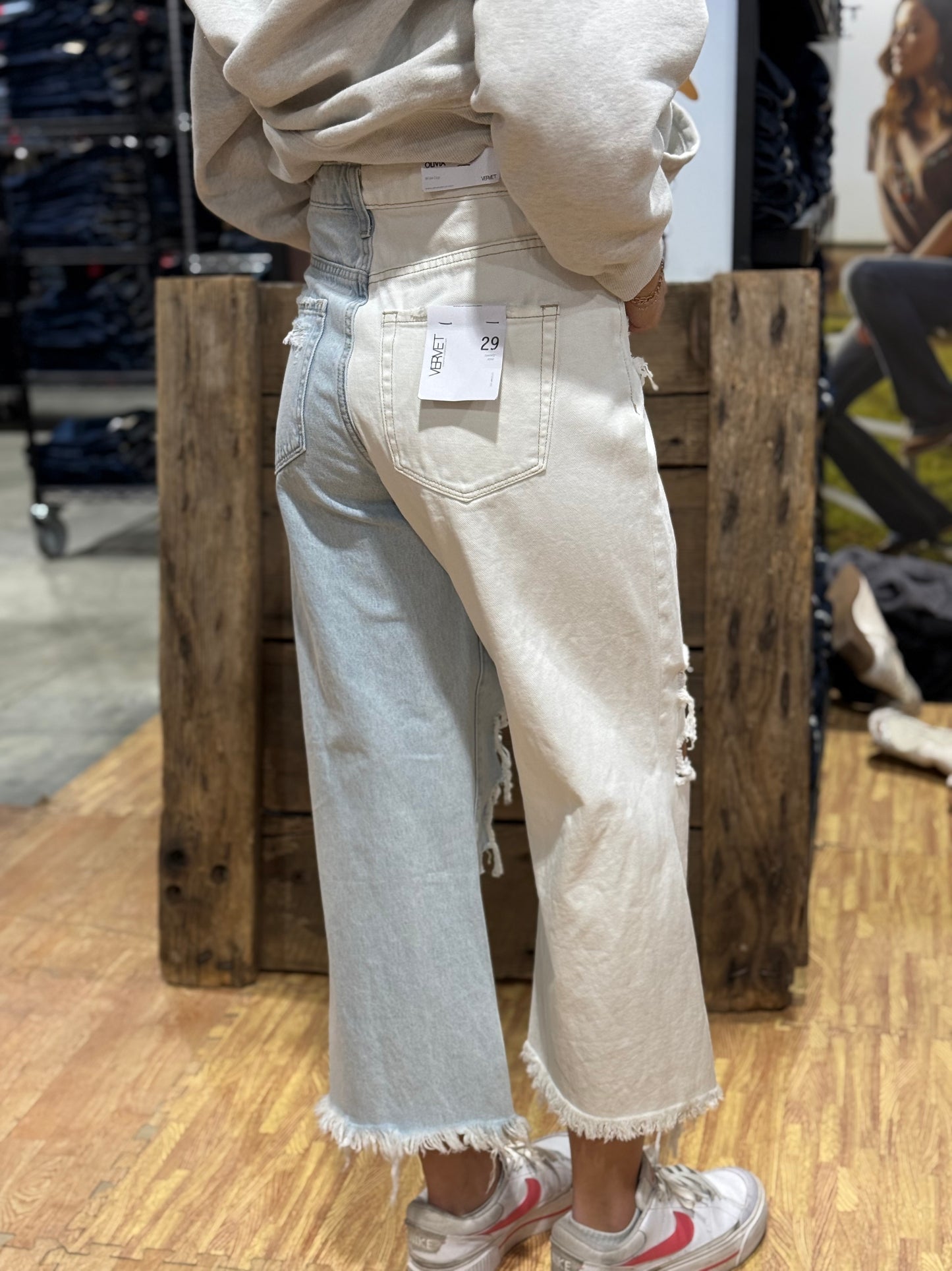 The Livie Wide Leg Crop Jeans