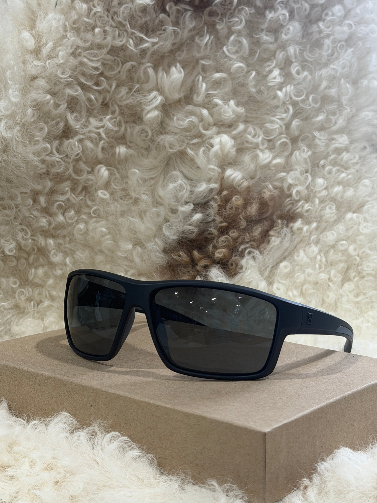 Bex- Fin Black/Gray (OPEN BOX- SOLD AS IS- FINAL SALE)