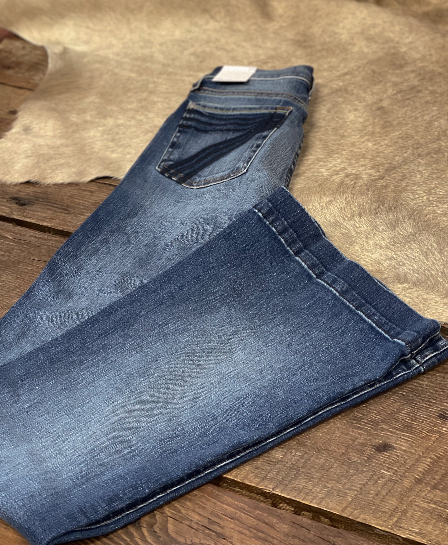 7 For All Mankind - The Helena Luxe Vintage Dojo - Tailorless