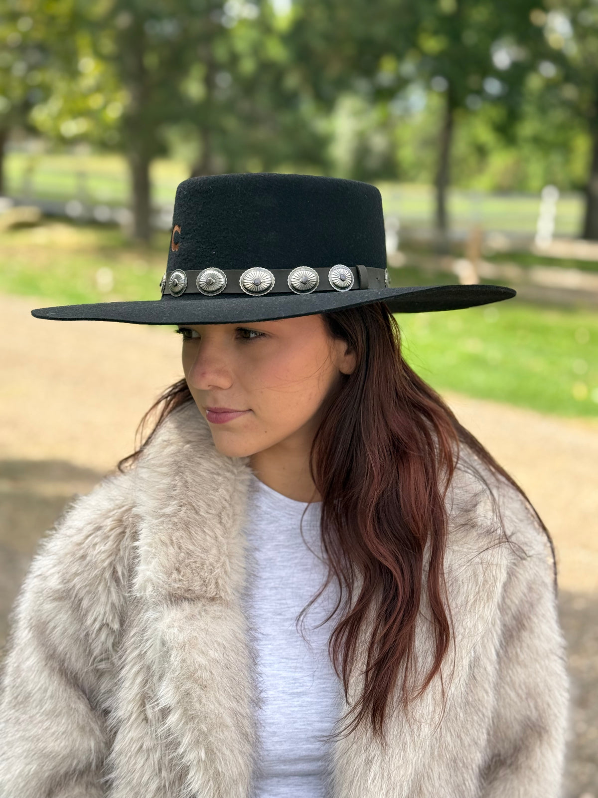 Charlie 1 Horse - High Desert - Black