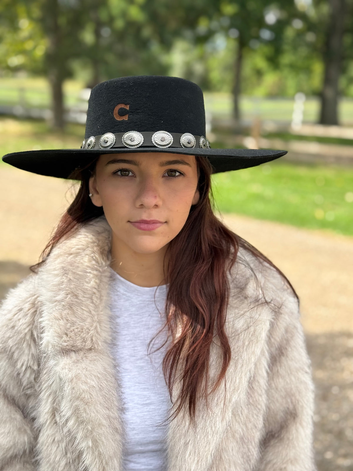 Charlie 1 Horse - High Desert - Black