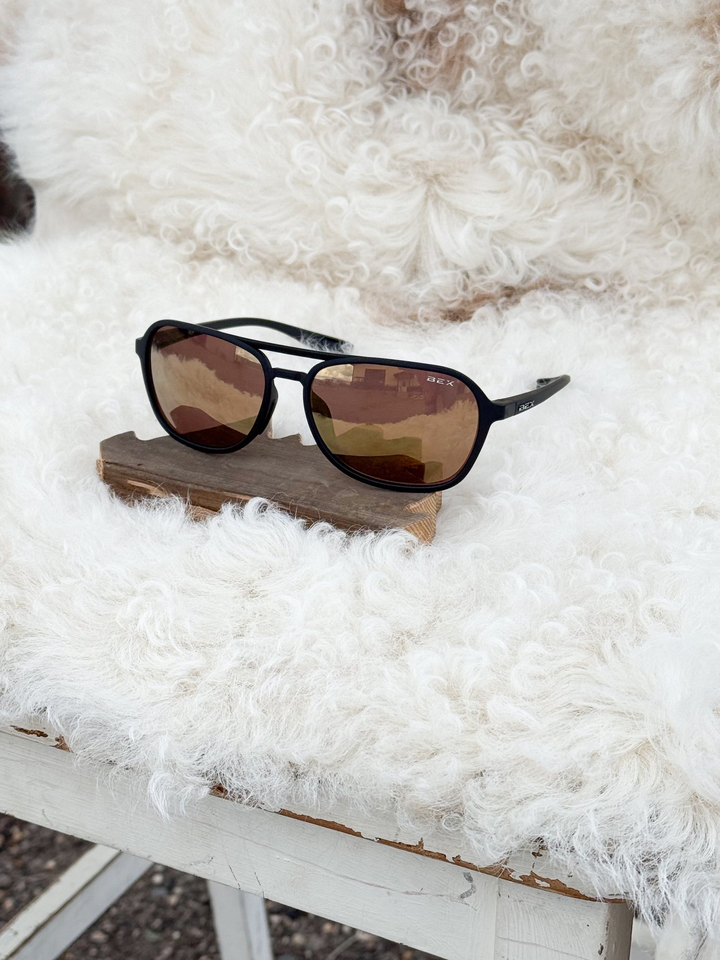 BEX Ranger Lite - Black Brown/Gold (Display)
