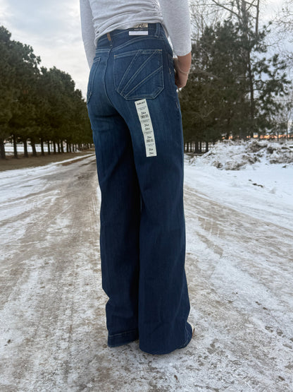 Ariat - Ultra High Rise Penelope - Wide Leg Jeans