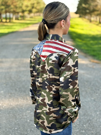 Ariat - Camo Pride Rodeo Quincy Shirt