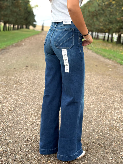 Ariat - Ultra High Rise Penelope - Wide Leg Jeans