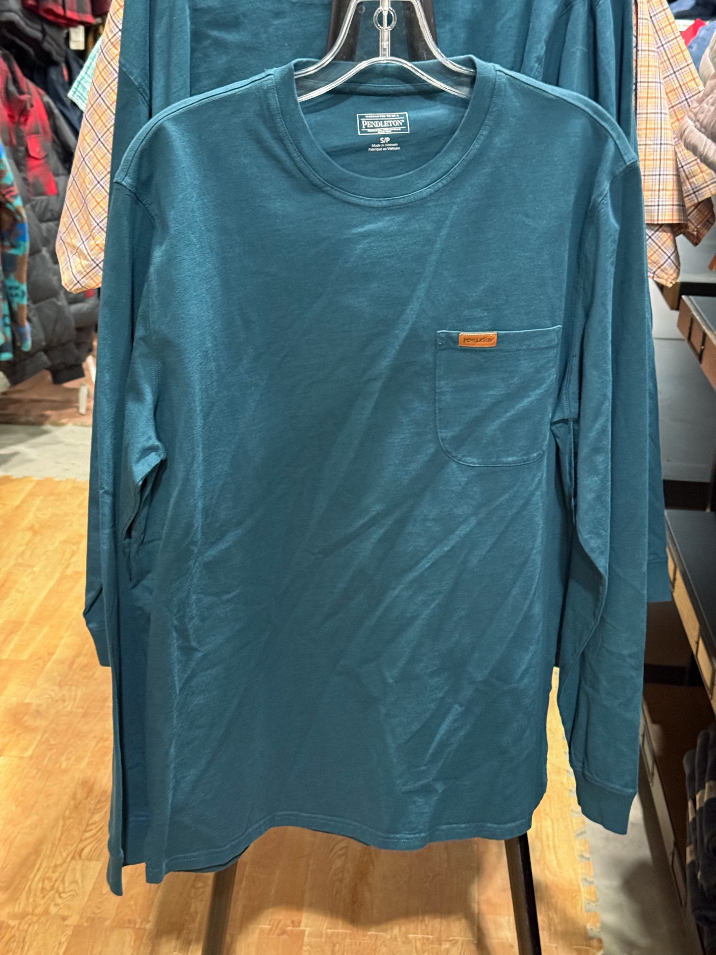 Pendleton Men’s Deschutes Pocket LS