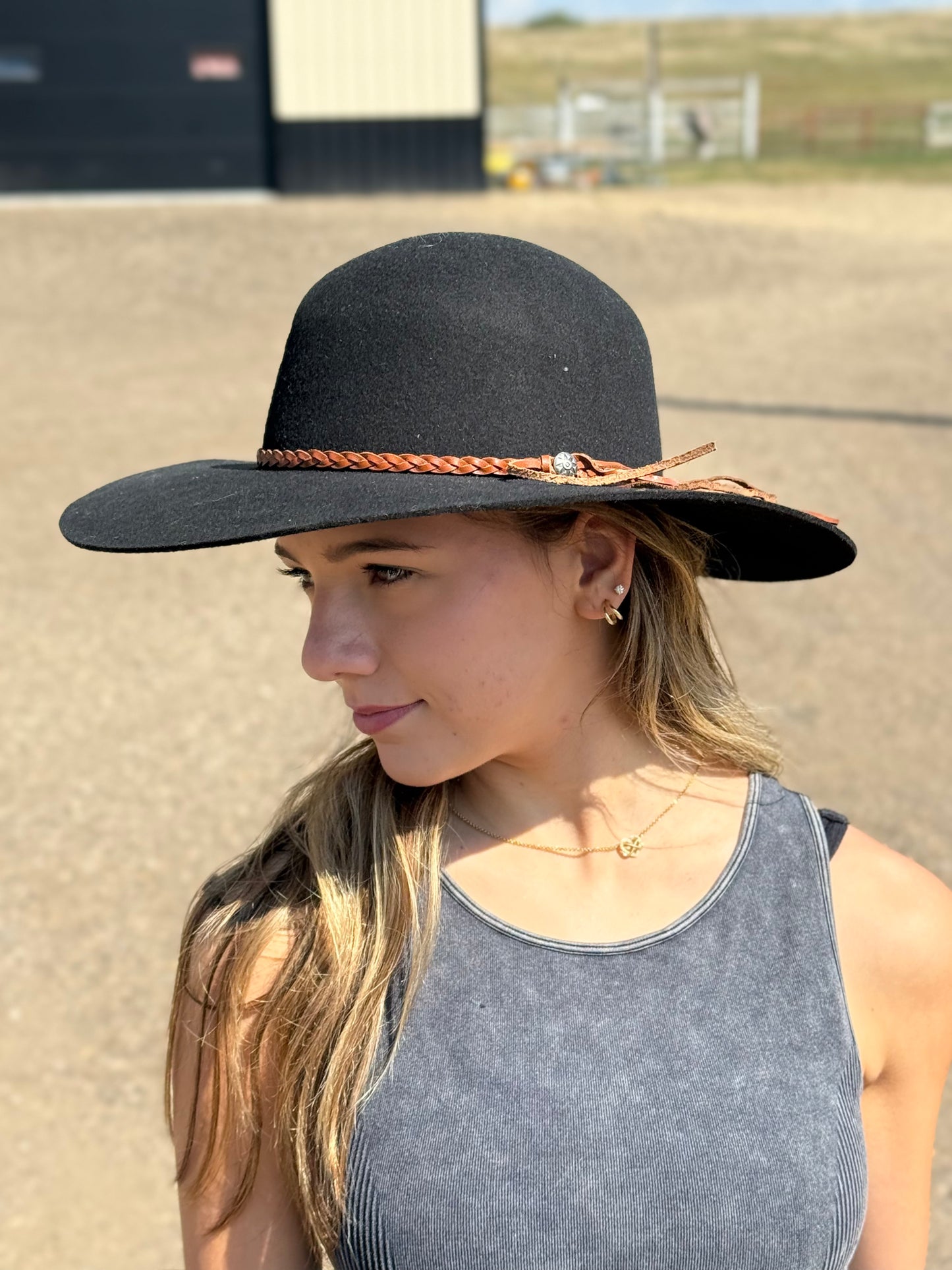 Charlie 1 Horse - Wanderlust - Black