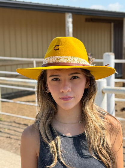 Charlie 1 Horse - Smoke Show - Yellow