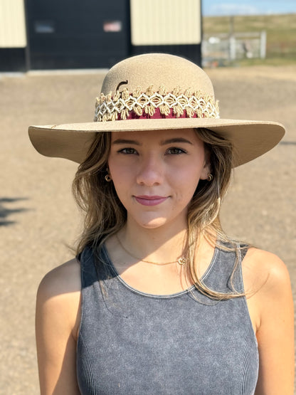 Charlie 1 Horse - Branded Hat Decorated - Sand