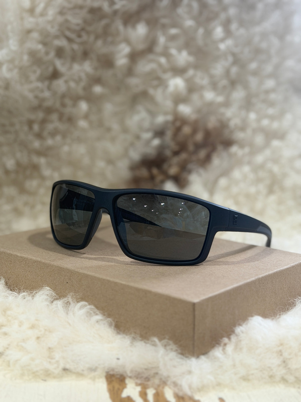 Bex- Fin Black/Gray (OPEN BOX- SOLD AS IS- FINAL SALE)